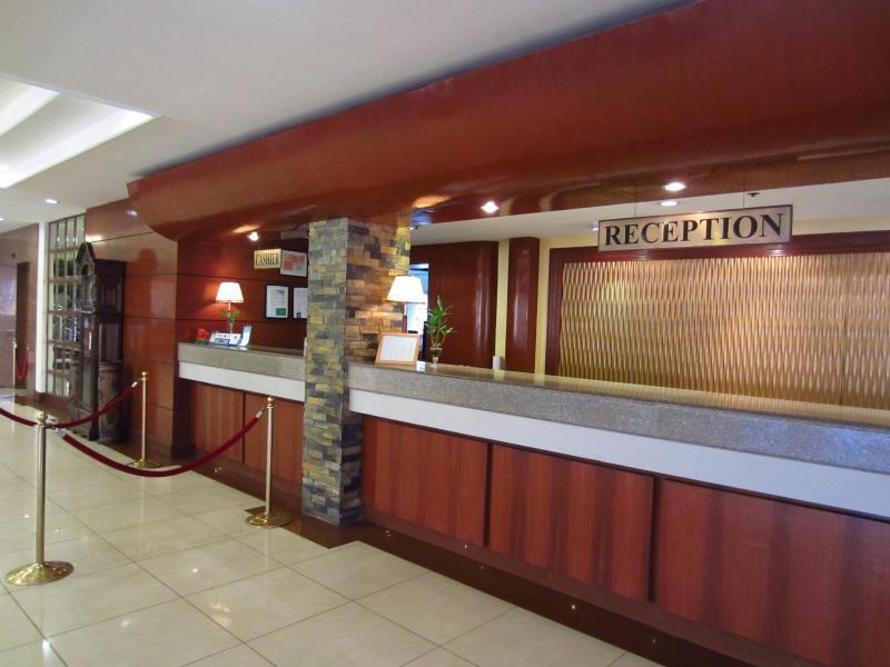 Grand Regal Hotel Баколод Екстер'єр фото