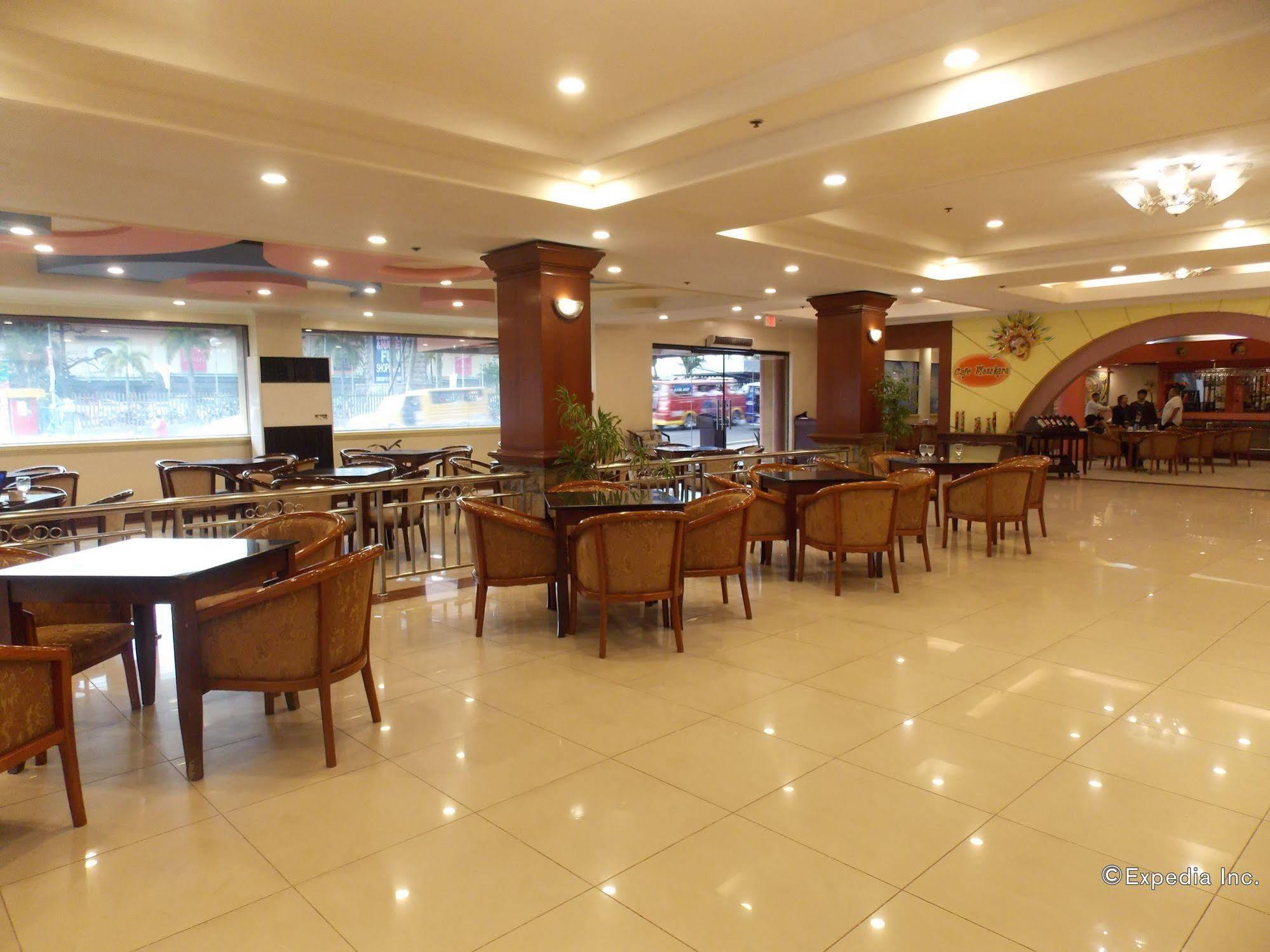 Grand Regal Hotel Баколод Екстер'єр фото