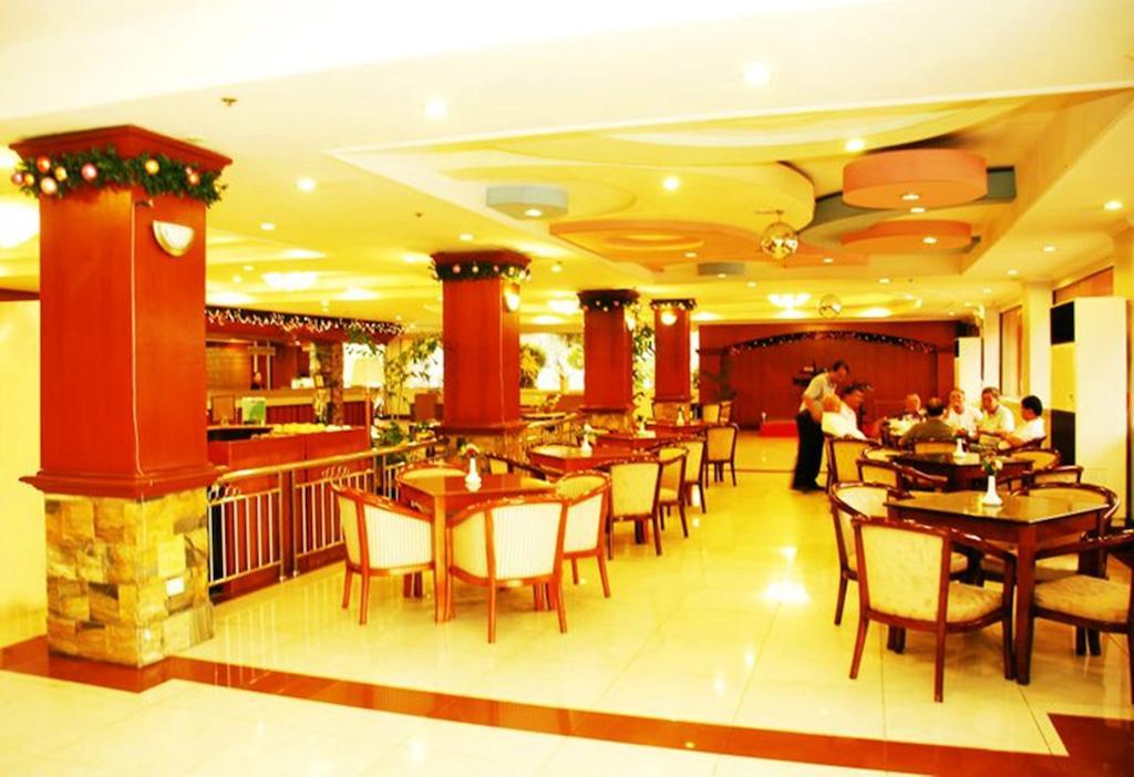 Grand Regal Hotel Баколод Екстер'єр фото